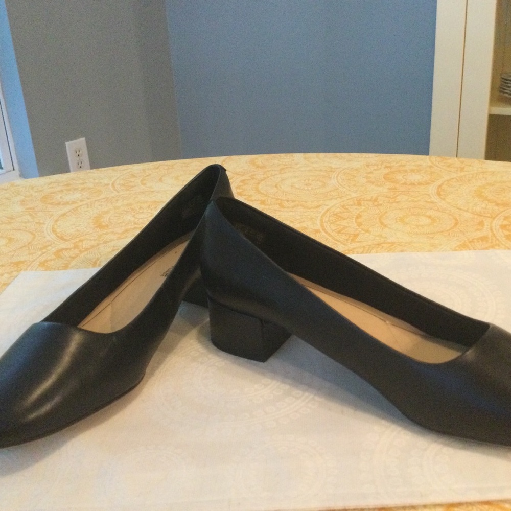 NWT. Clarks Comfort sole. Real leather. Lovely classy pumps, super comfortable.
